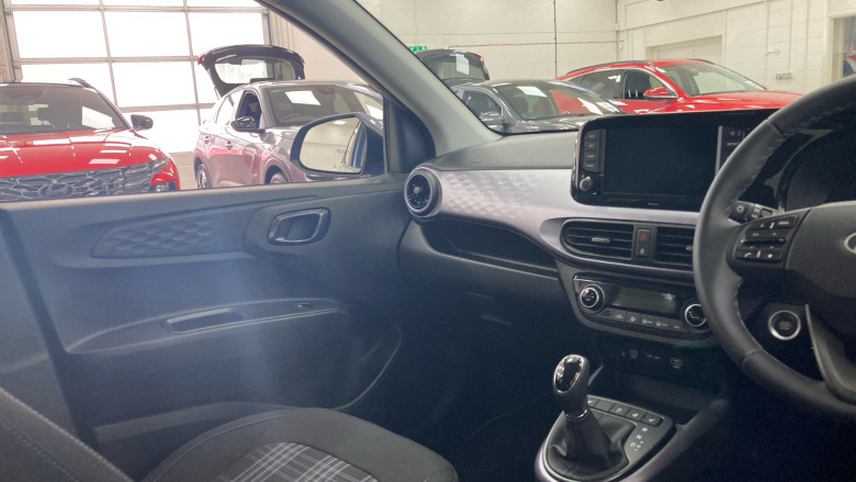 Hyundai i10 1.2 [79] Premium 5dr Auto [Nav] Petrol Hatchback